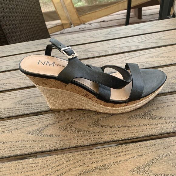 Neiman Marcus wedge espadrille - Picture 1 of 4